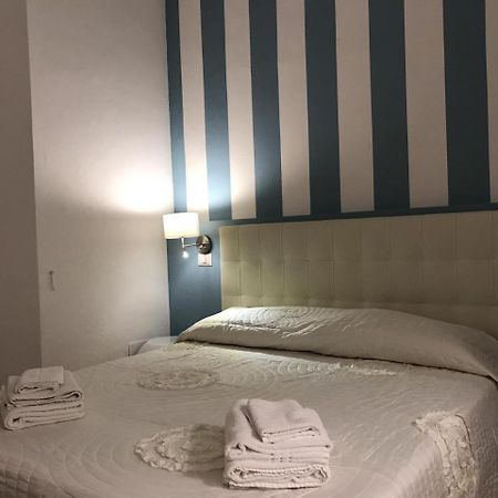 Sallustio Rooms - Rooms Only Сиена Екстериор снимка
