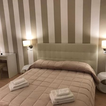 Sallustio Rooms - Rooms Only Сиена Екстериор снимка