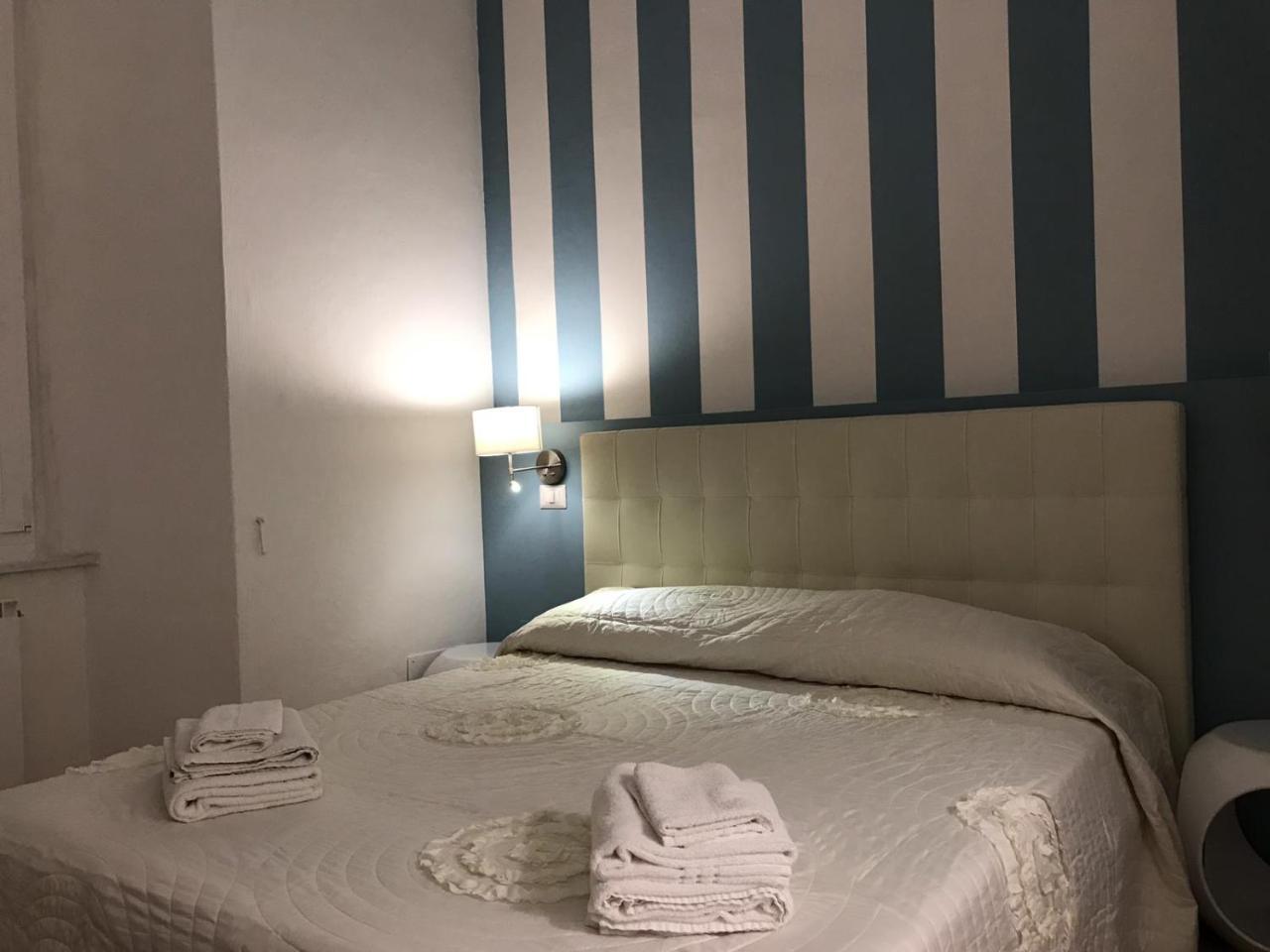 Sallustio Rooms - Rooms Only Сиена Екстериор снимка