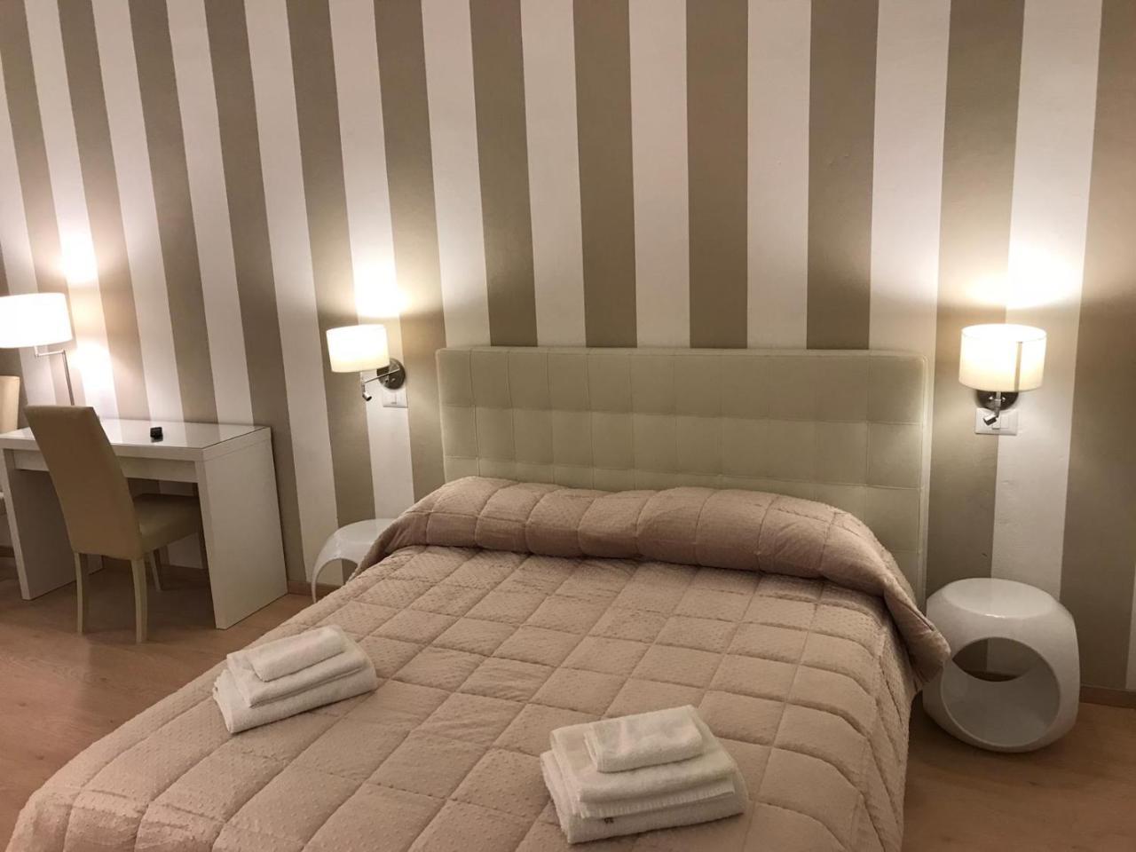 Sallustio Rooms - Rooms Only Сиена Екстериор снимка