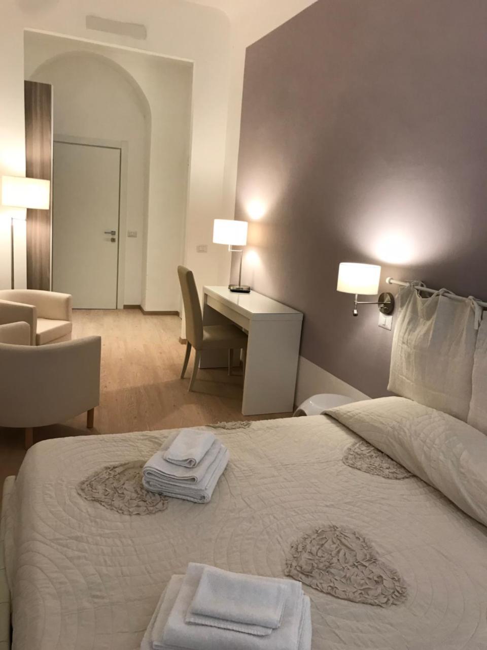 Sallustio Rooms - Rooms Only Сиена Екстериор снимка