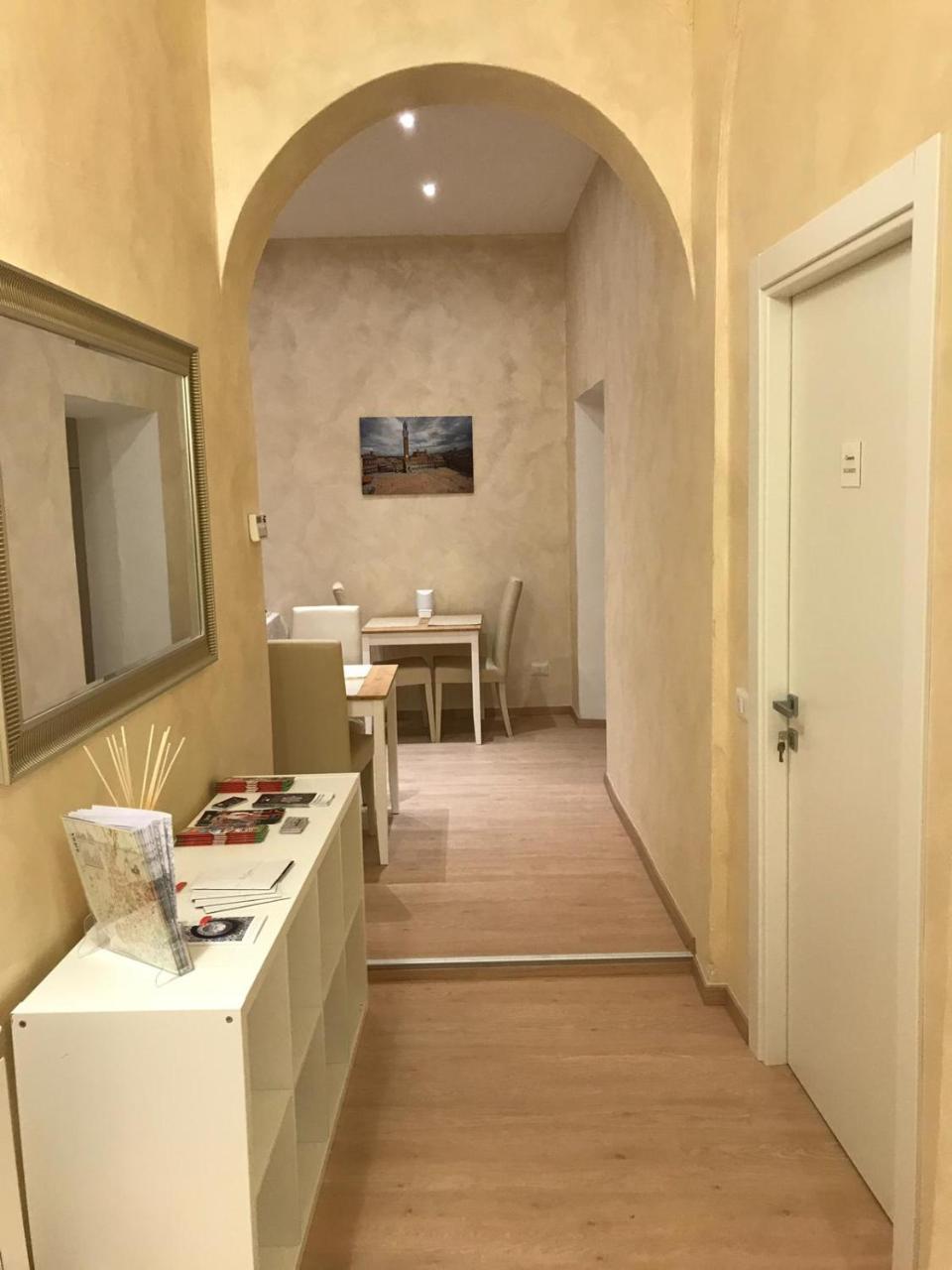 Sallustio Rooms - Rooms Only Сиена Екстериор снимка